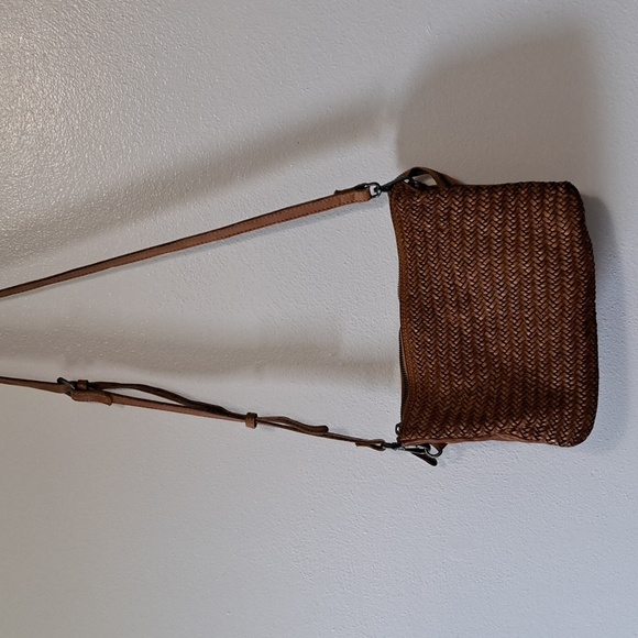 Vintage woven leather crossbody purse 3 section zip close - Picture 2 of 5